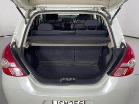 Photo '14' of Nissan Tiida