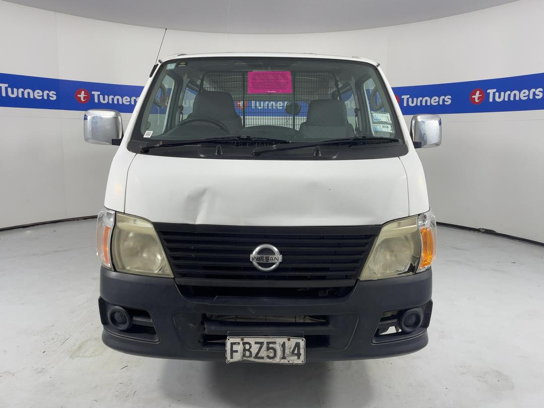 Photo '2' of Nissan Urvan Photo '2' of Nissan Urvan