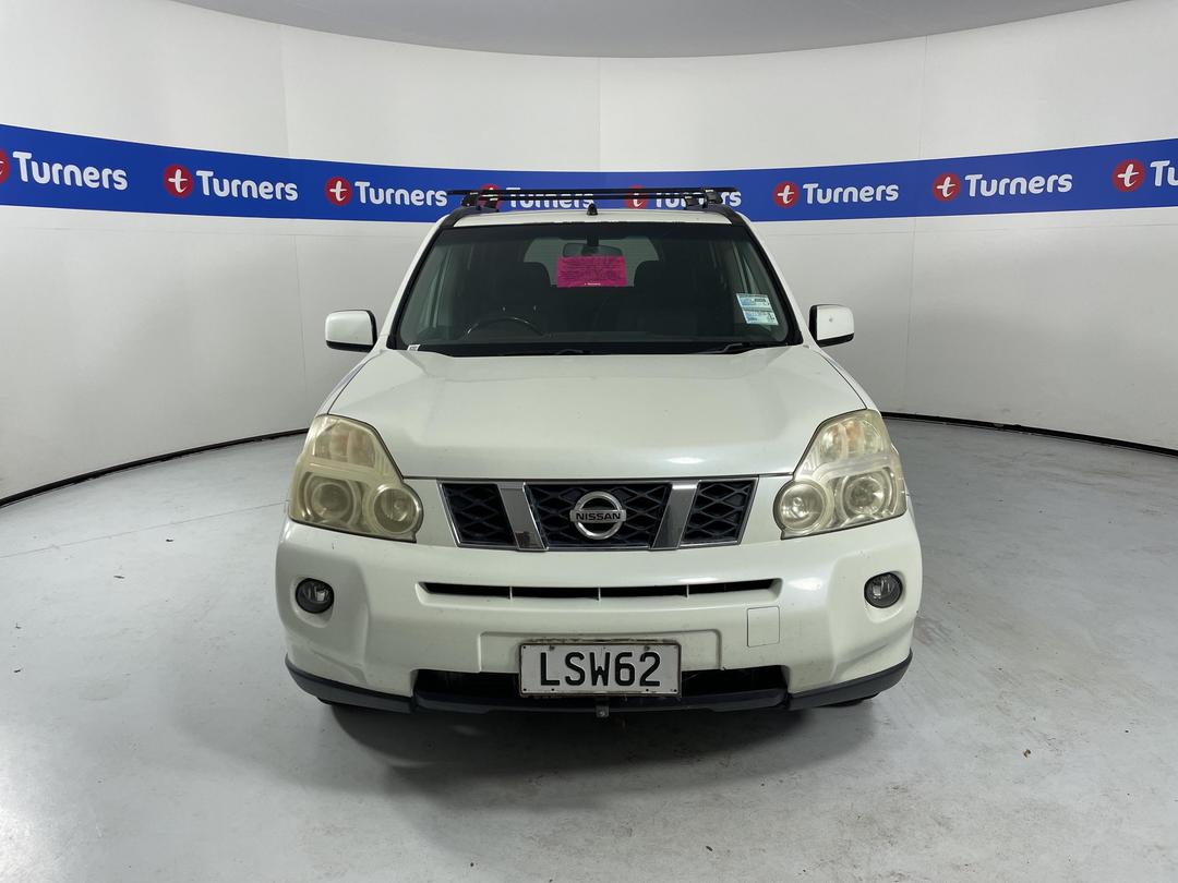 Photo '2' of Nissan X-Trail