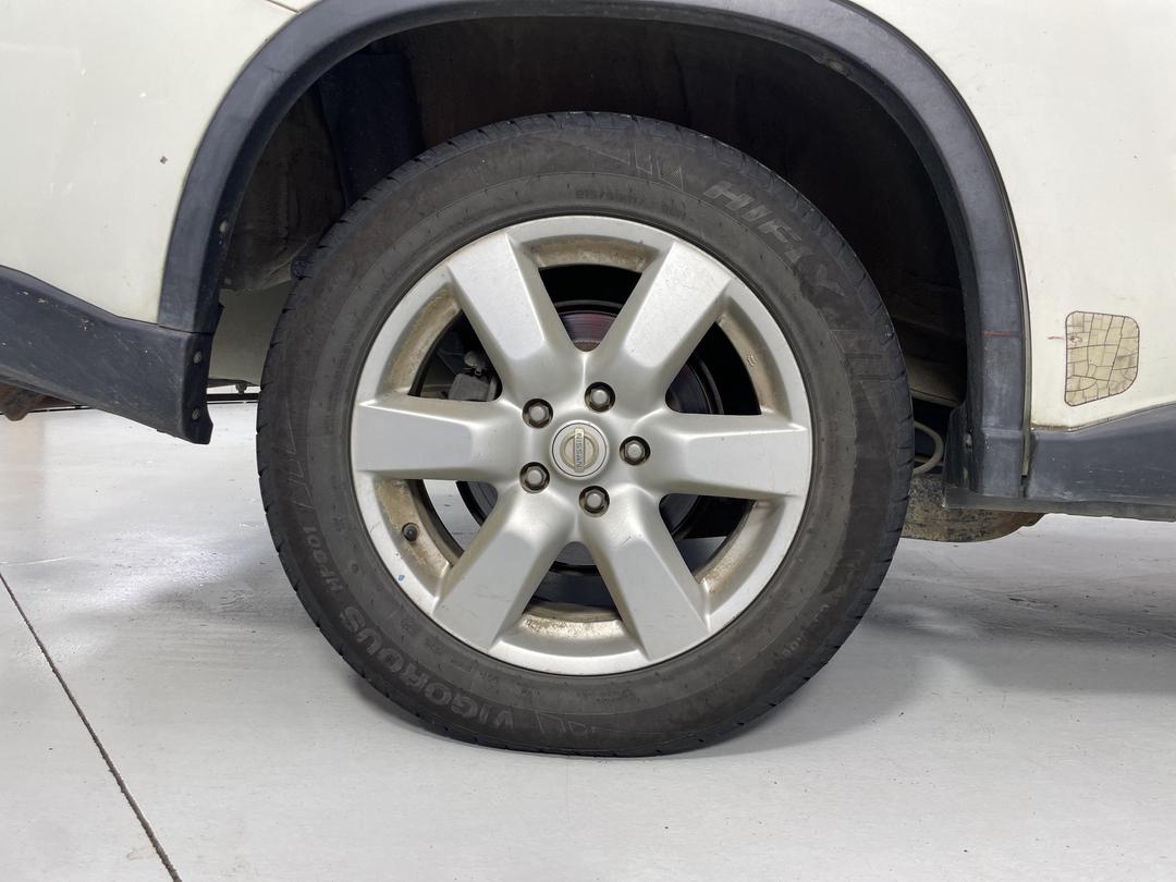 Photo '10' of Nissan X-Trail