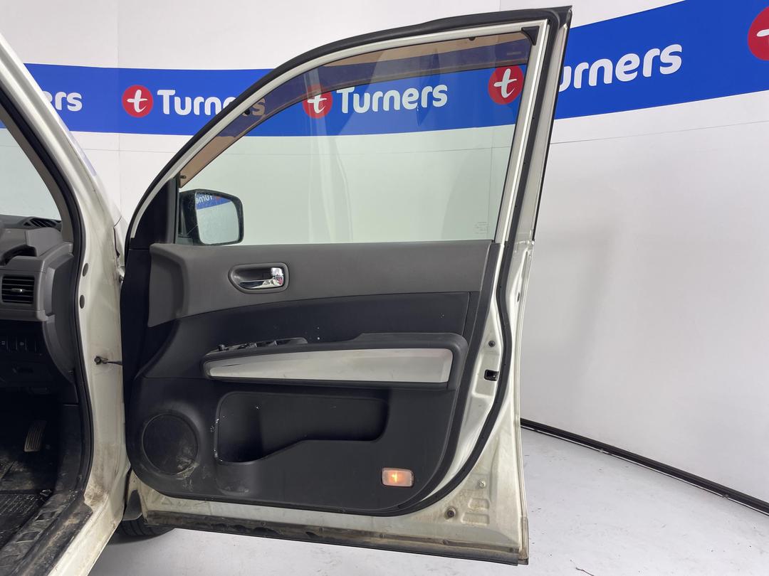 Photo '13' of Nissan X-Trail