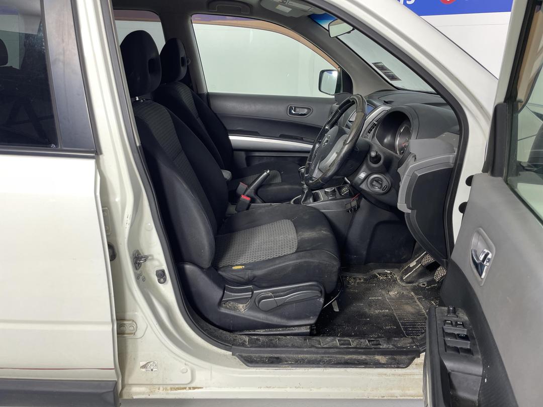 Photo '14' of Nissan X-Trail