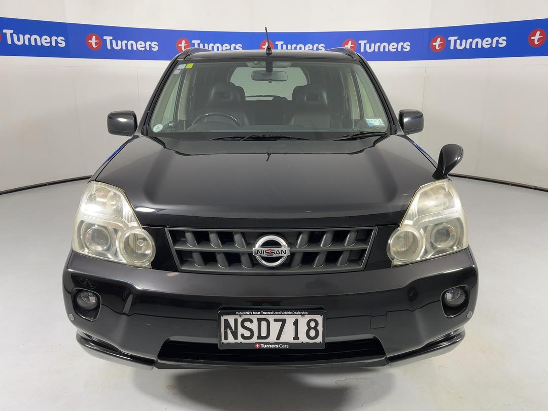 Photo '2' of Nissan X-Trail