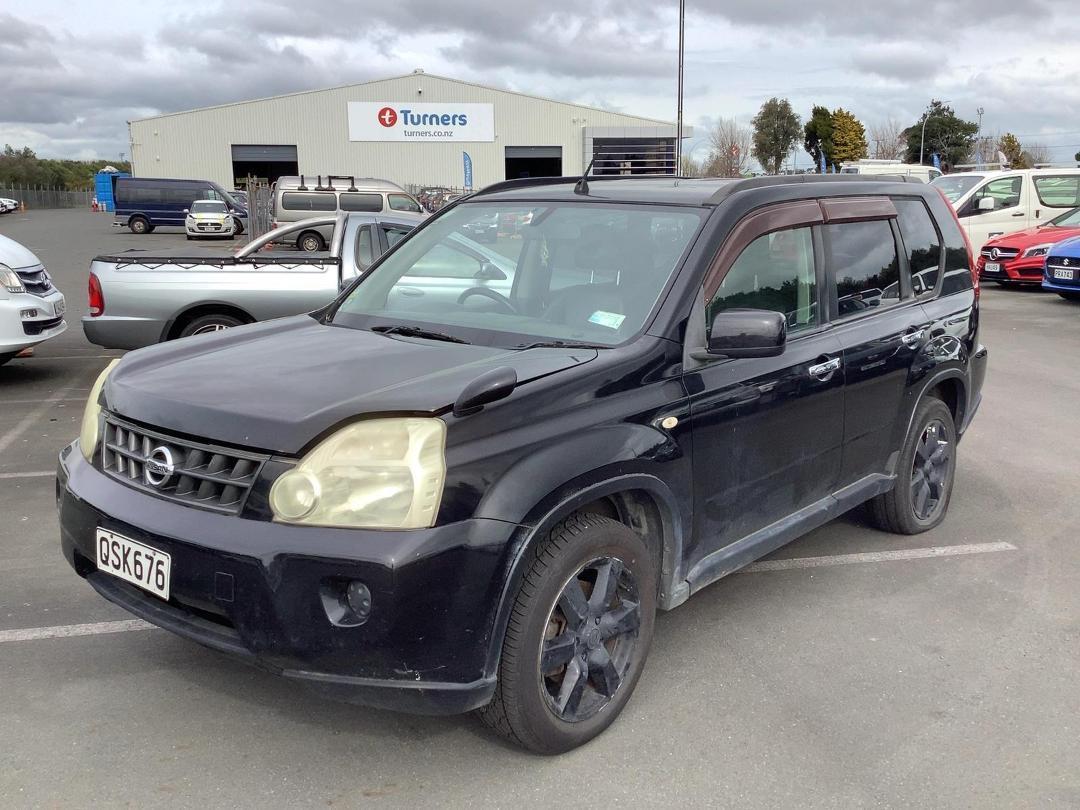 Photo '2' of Nissan X-Trail