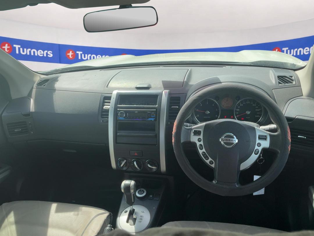 Photo '10' of Nissan X-Trail TS