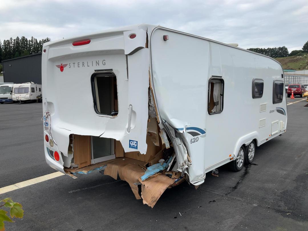 Photo '3' of Sterling Europa 620 Caravan - Tandem