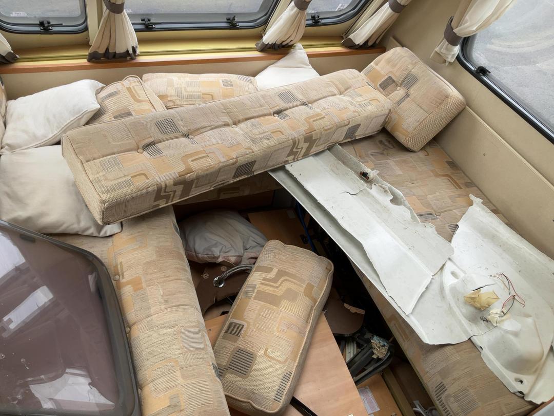 Photo '22' of Sterling Europa 620 Caravan - Tandem