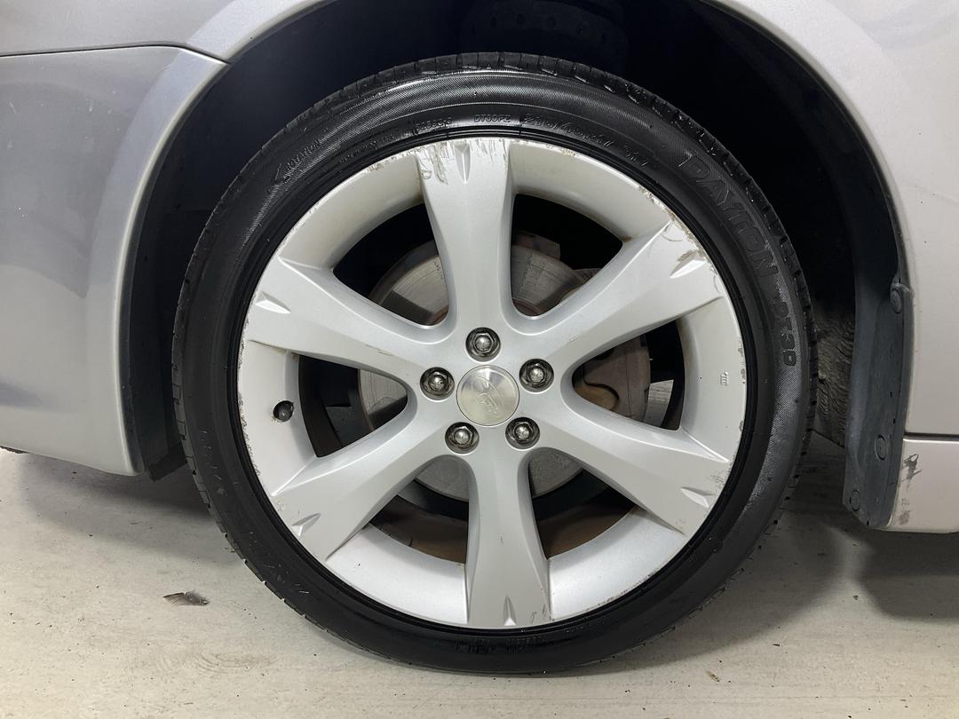 Photo '10' of Subaru Legacy