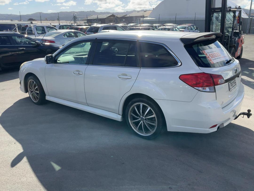 Photo '5' of Subaru Legacy Photo '5' of Subaru Legacy