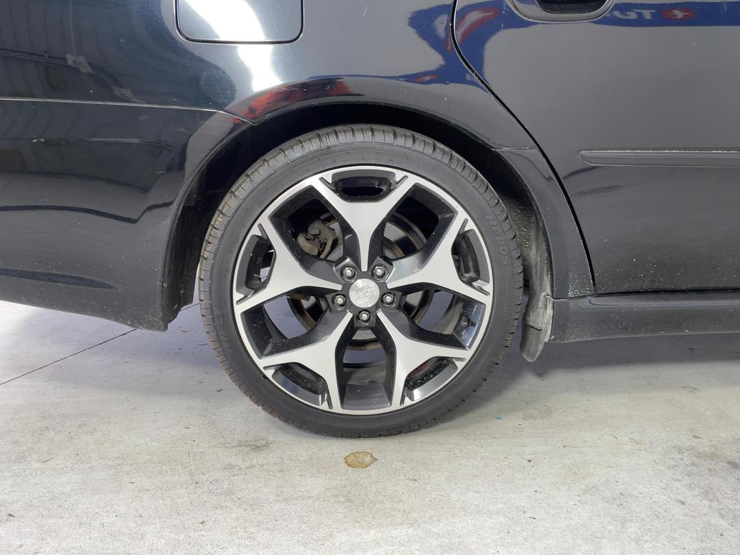 Photo '10' of Subaru Legacy I LE Photo '10' of Subaru Legacy I LE