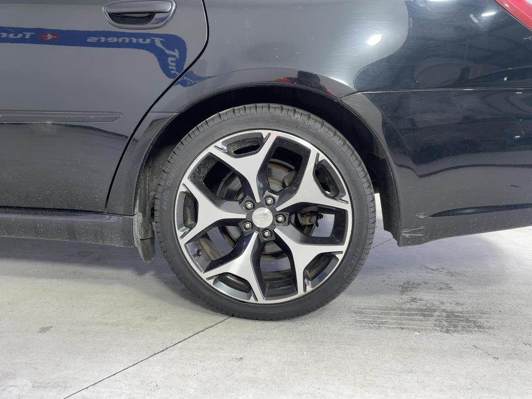 Photo '9' of Subaru Legacy I LE Photo '9' of Subaru Legacy I LE