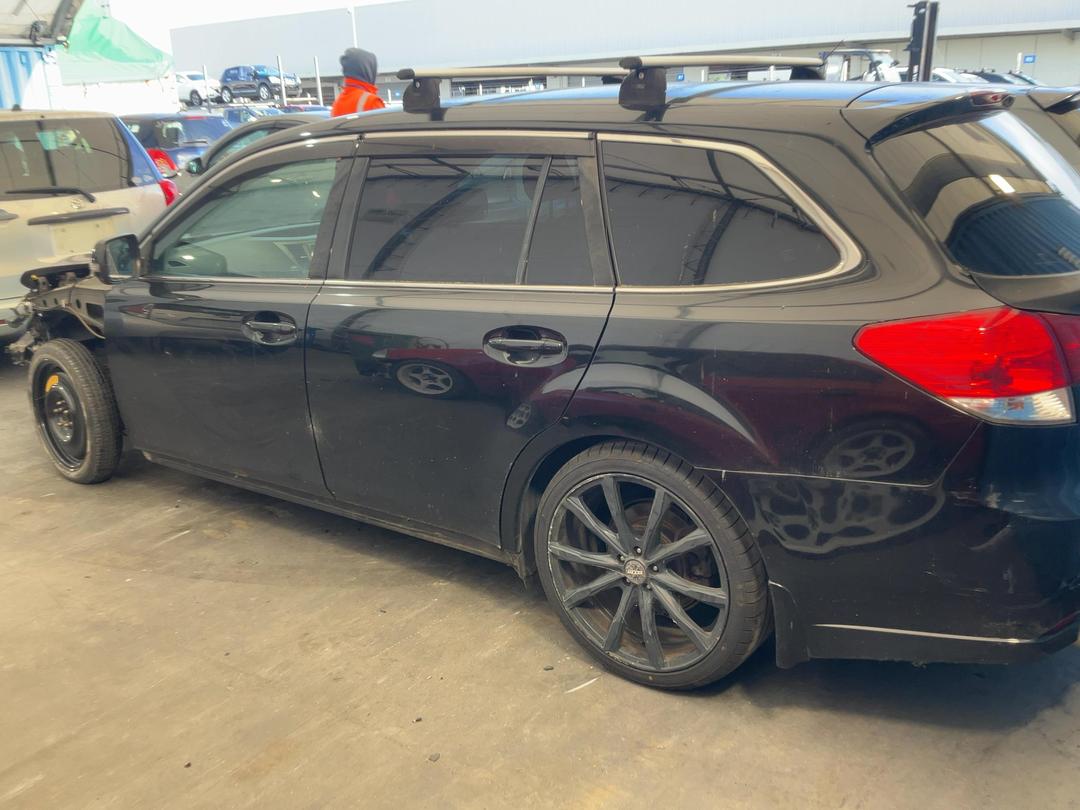 Photo '4' of Subaru Legacy