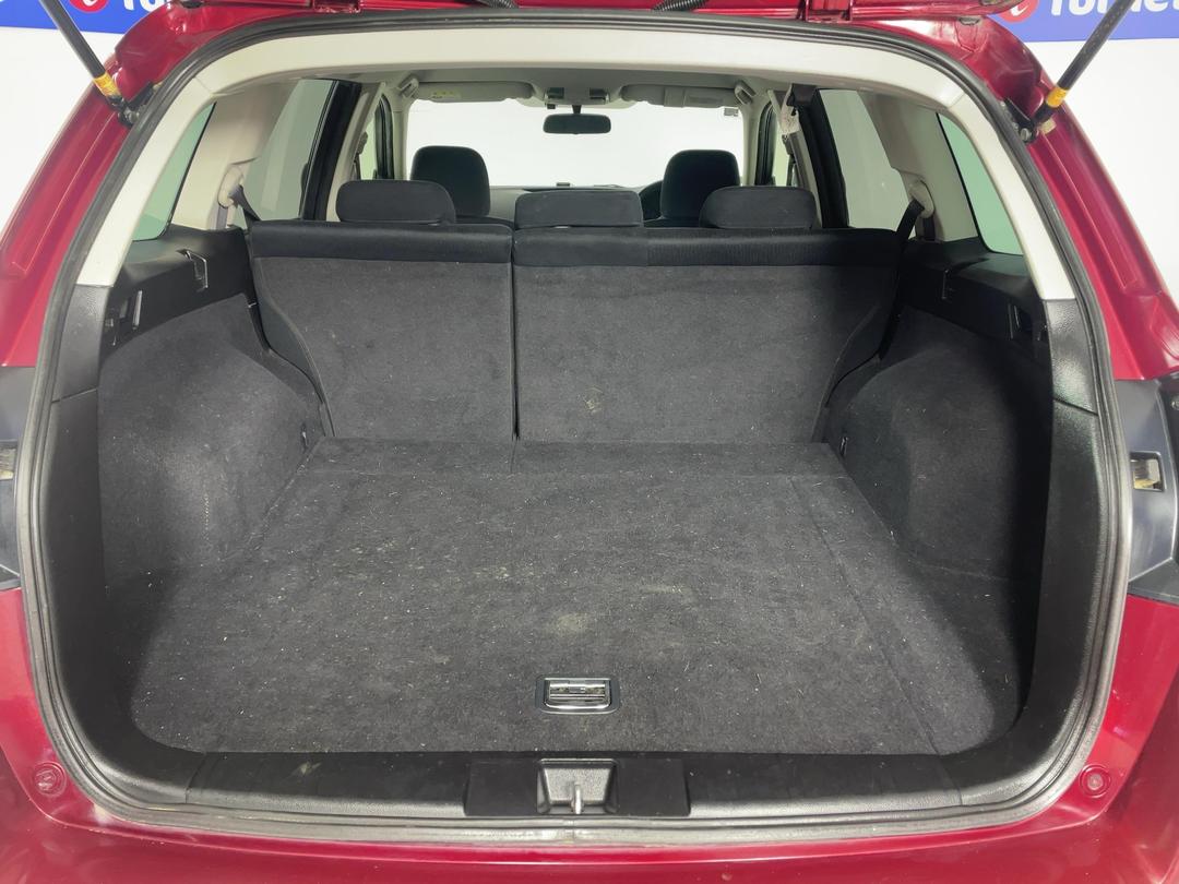 Photo '14' of Subaru Legacy