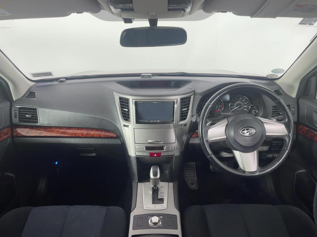 Photo '17' of Subaru Legacy