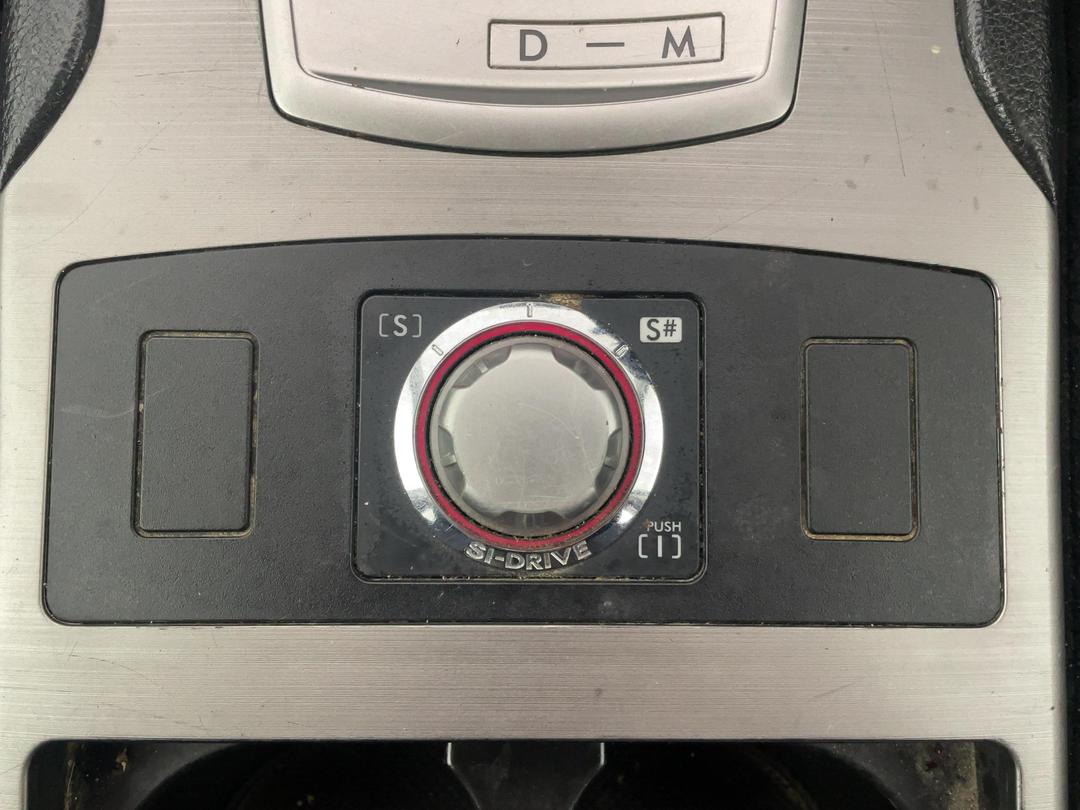 Photo '23' of Subaru Legacy