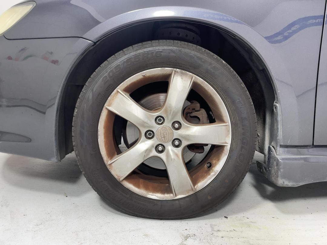 Photo '10' of Subaru Legacy
