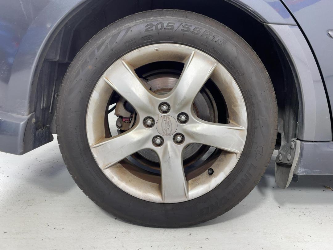 Photo '12' of Subaru Legacy