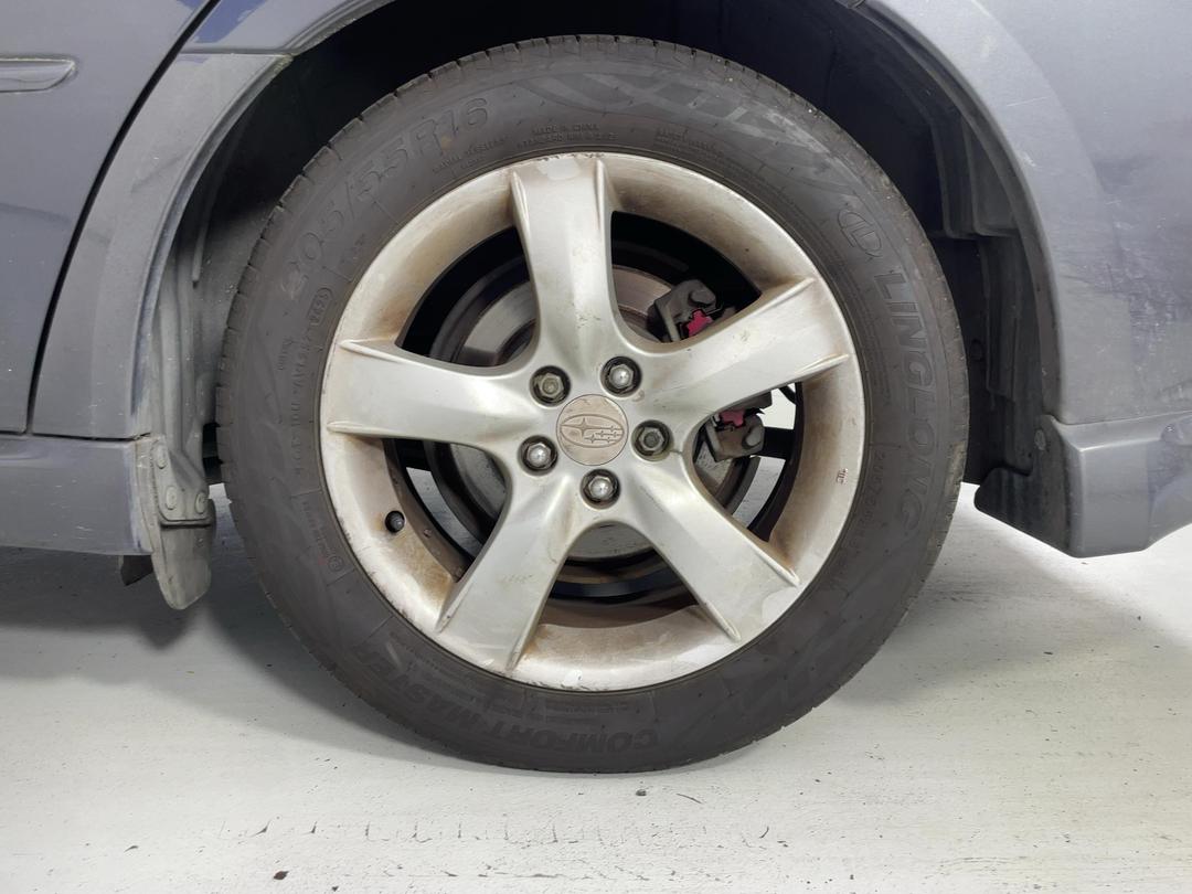 Photo '11' of Subaru Legacy