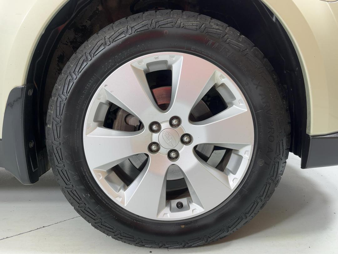 Photo '9' of Subaru Legacy