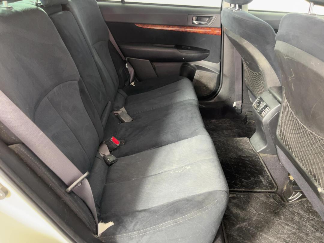 Photo '20' of Subaru Legacy