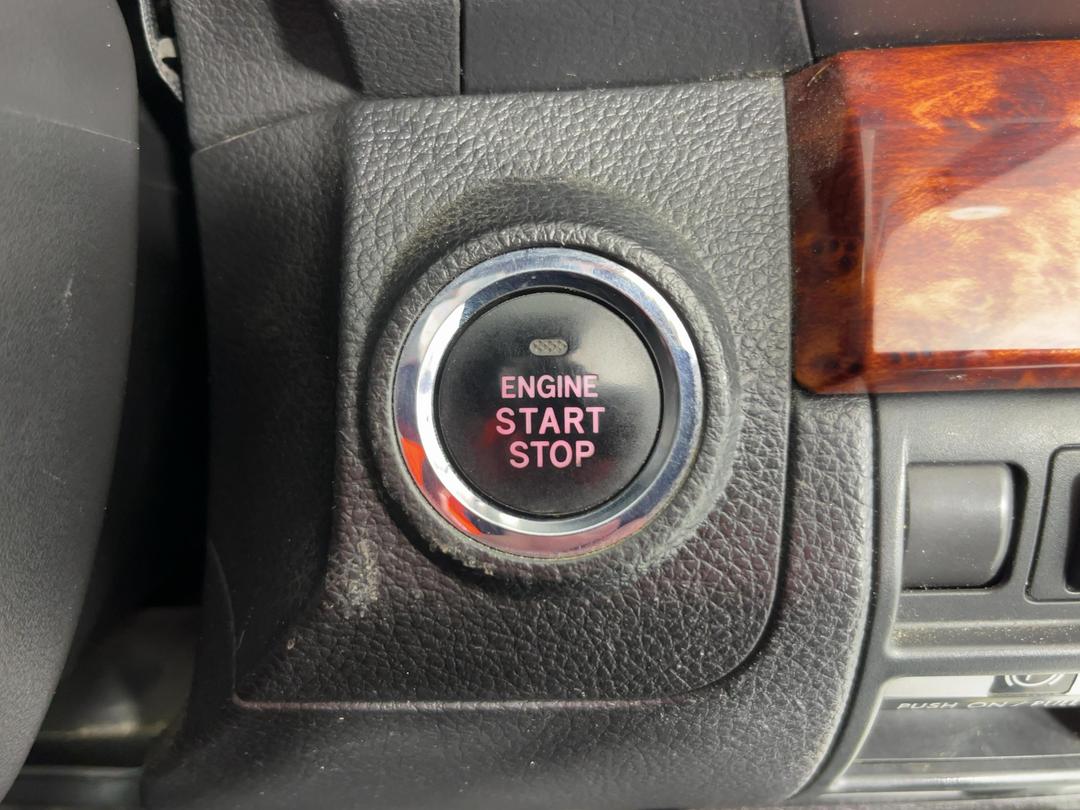 Photo '24' of Subaru Legacy