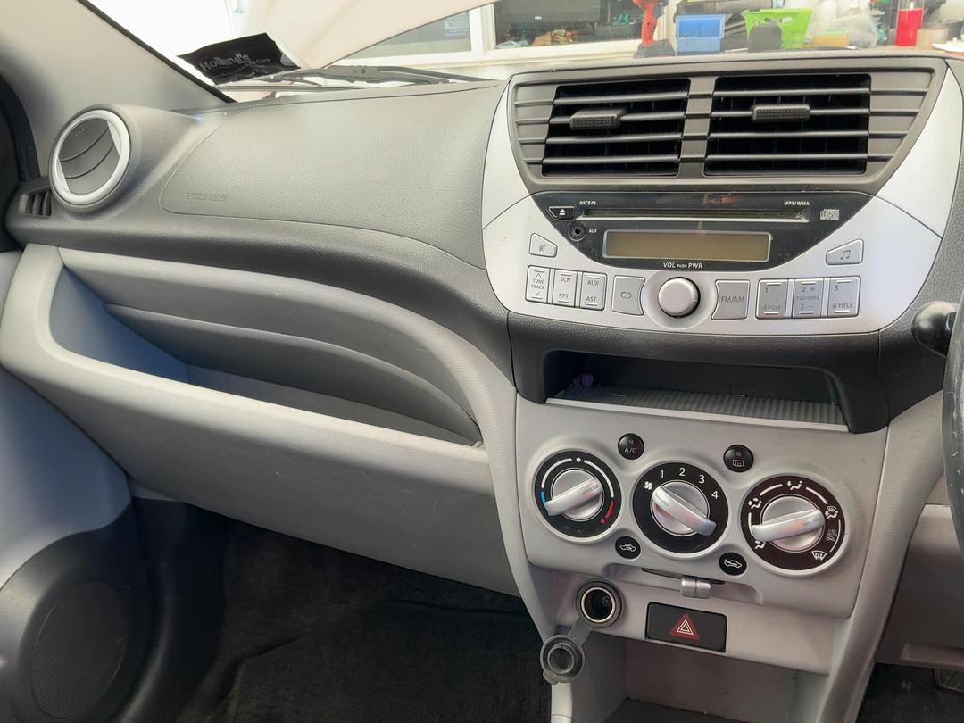 Photo '16' of Suzuki Alto GL Photo '16' of Suzuki Alto GL