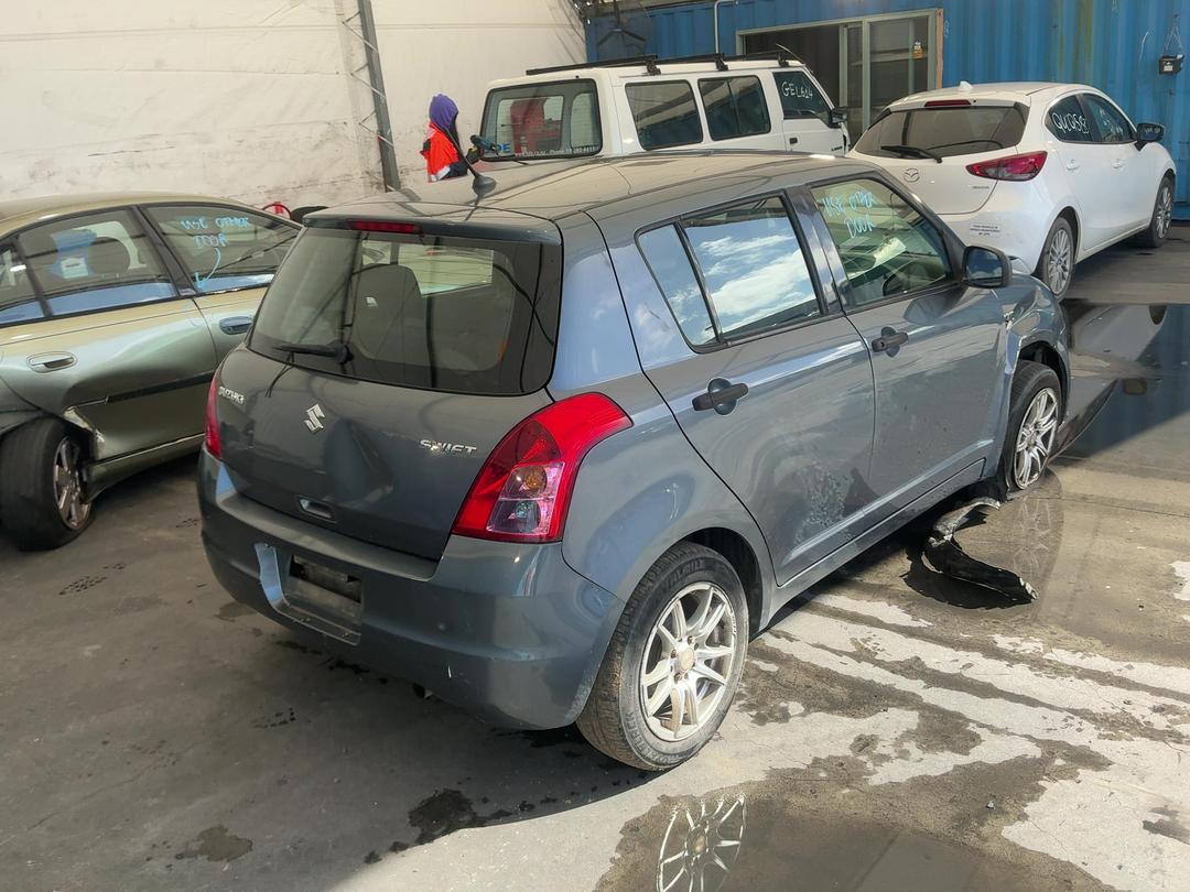 Photo '7' of Suzuki Swift Glxa Photo '7' of Suzuki Swift Glxa