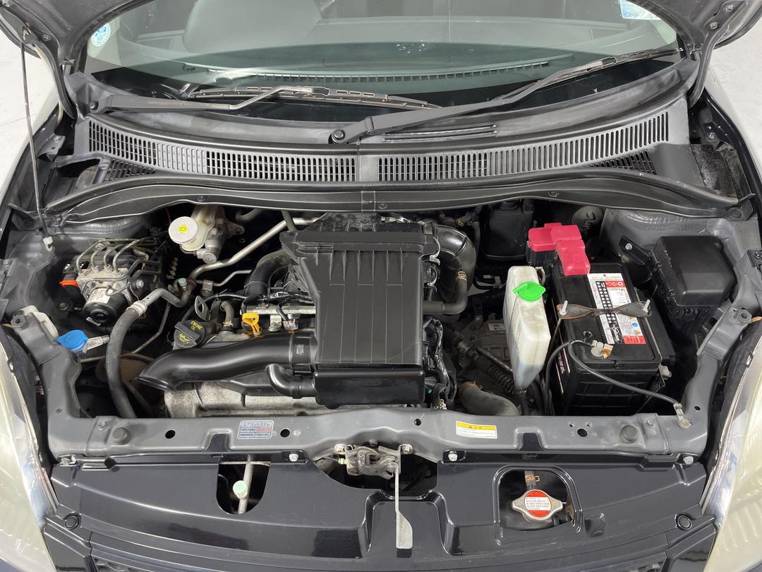 Photo '13' of Suzuki Swift