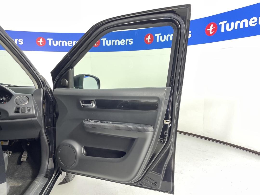 Photo '15' of Suzuki Swift