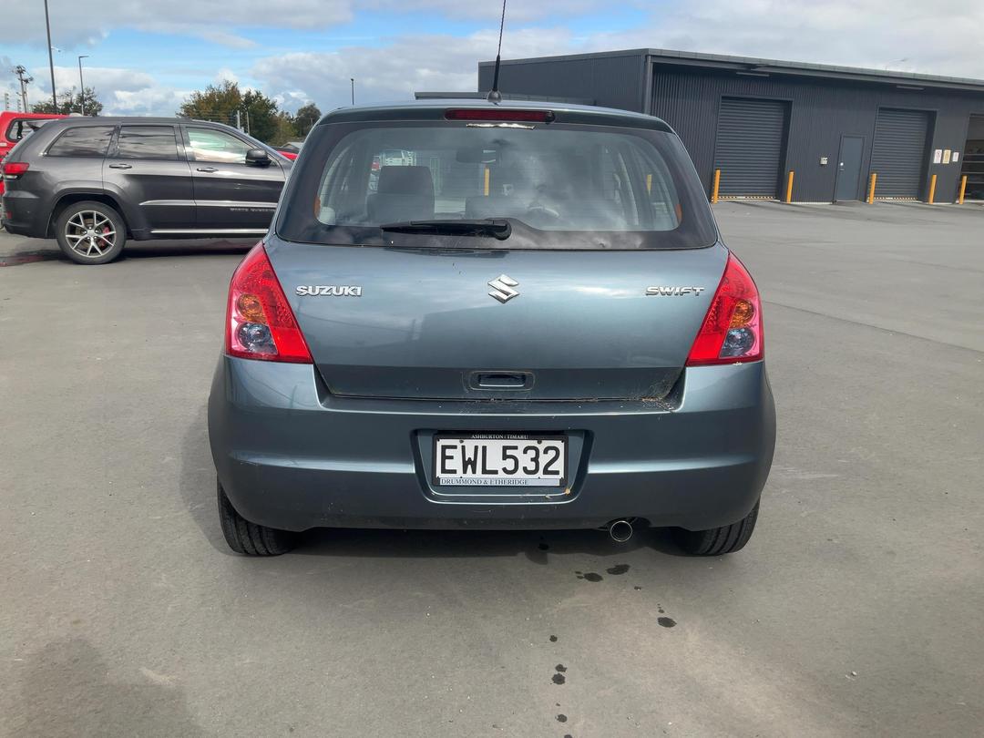 Photo '4' of Suzuki Swift Glxha2 LTD