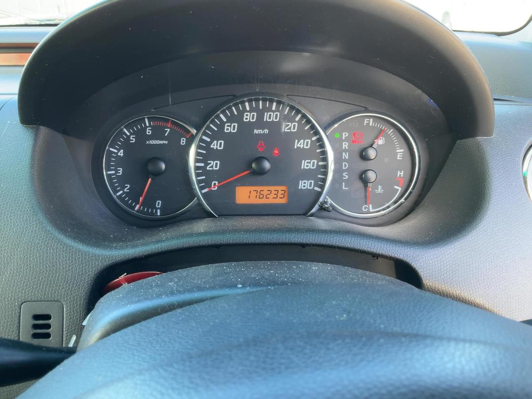 Photo '12' of Suzuki Swift