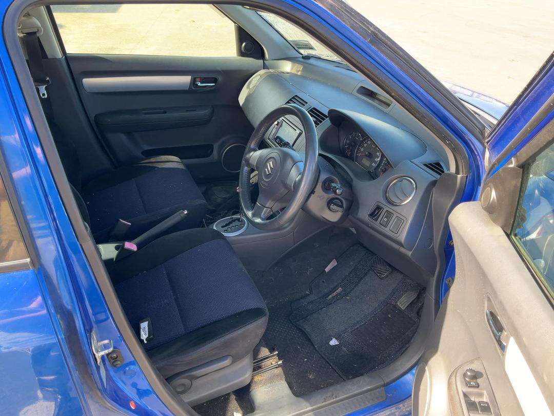 Photo '15' of Suzuki Swift