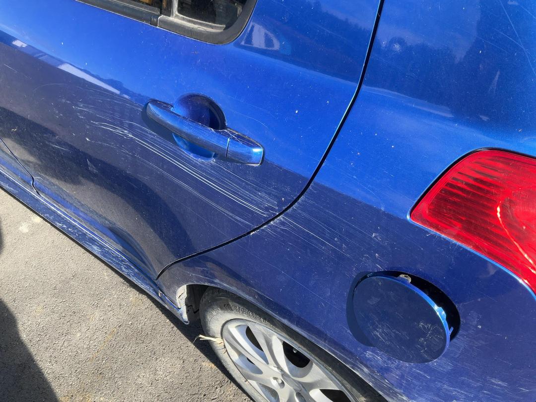 Photo '8' of Suzuki Swift