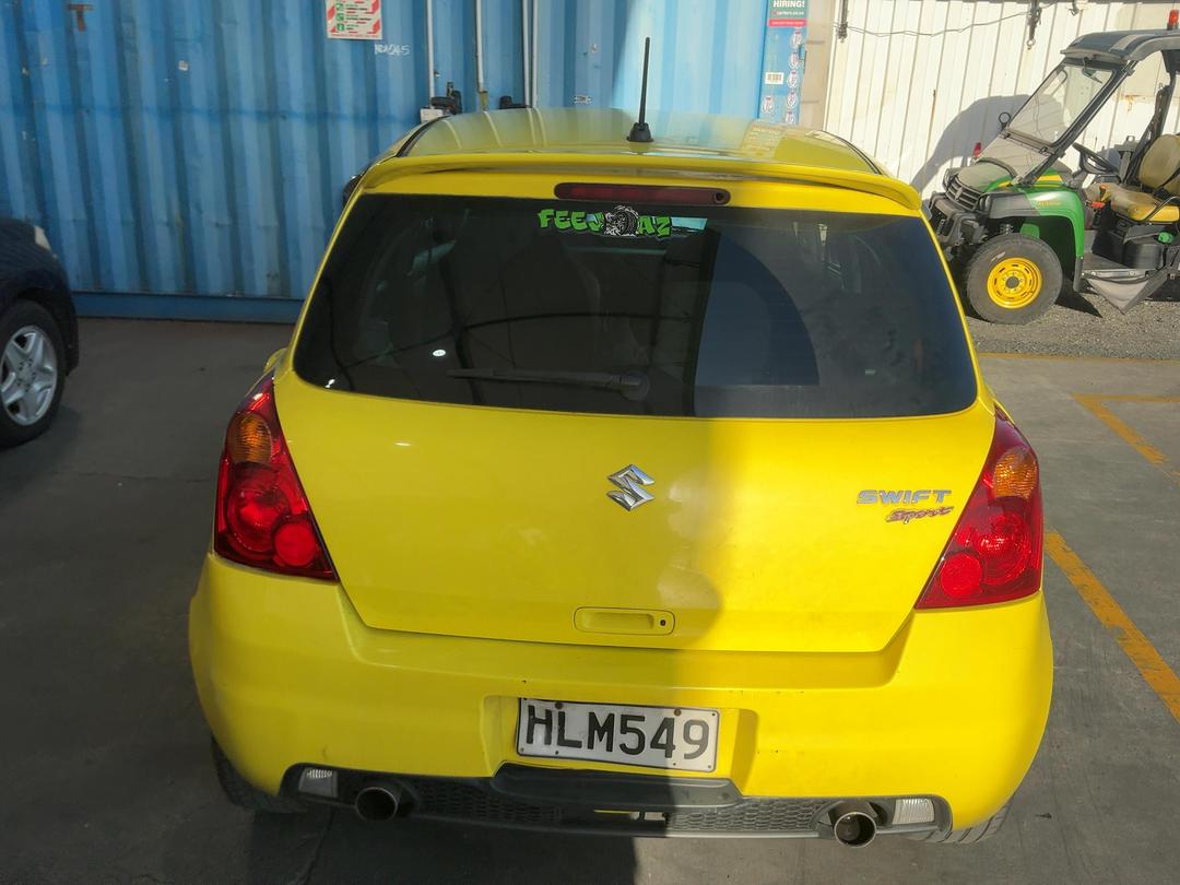 Photo '11' of Suzuki Swift Photo '11' of Suzuki Swift