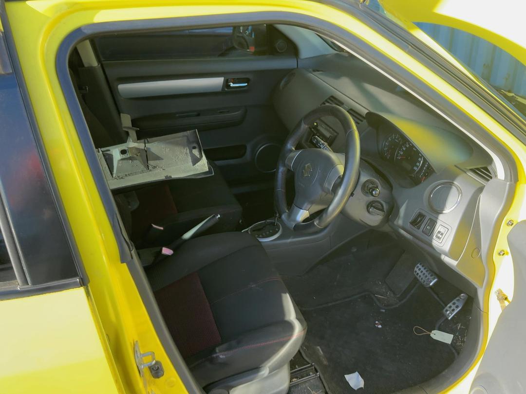 Photo '21' of Suzuki Swift Photo '21' of Suzuki Swift