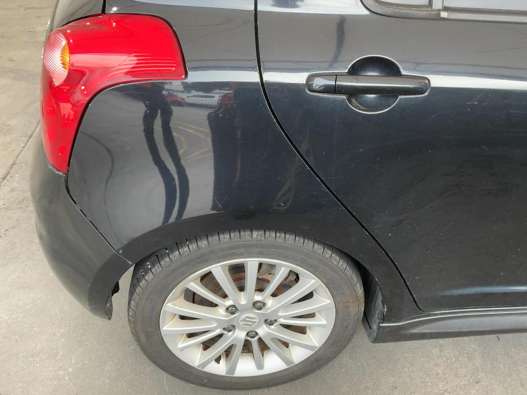 Photo '14' of Suzuki Swift Photo '14' of Suzuki Swift