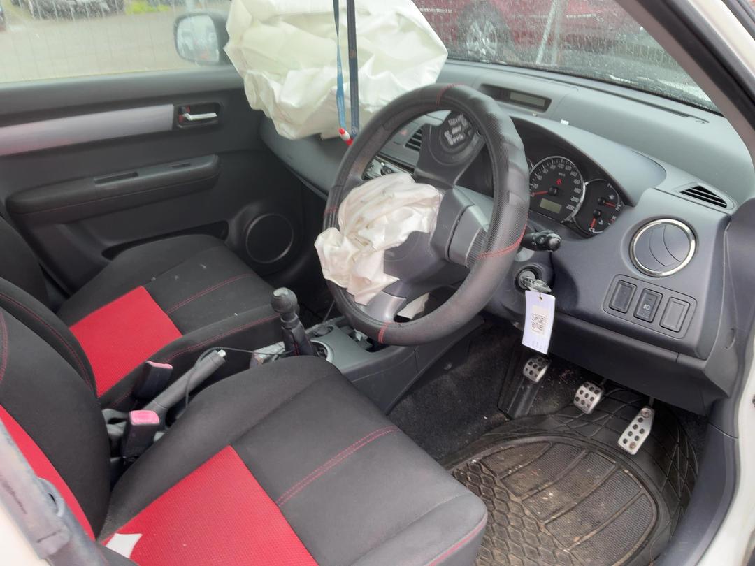 Photo '10' of Suzuki Swift RS416G Sport Photo '10' of Suzuki Swift RS416G Sport