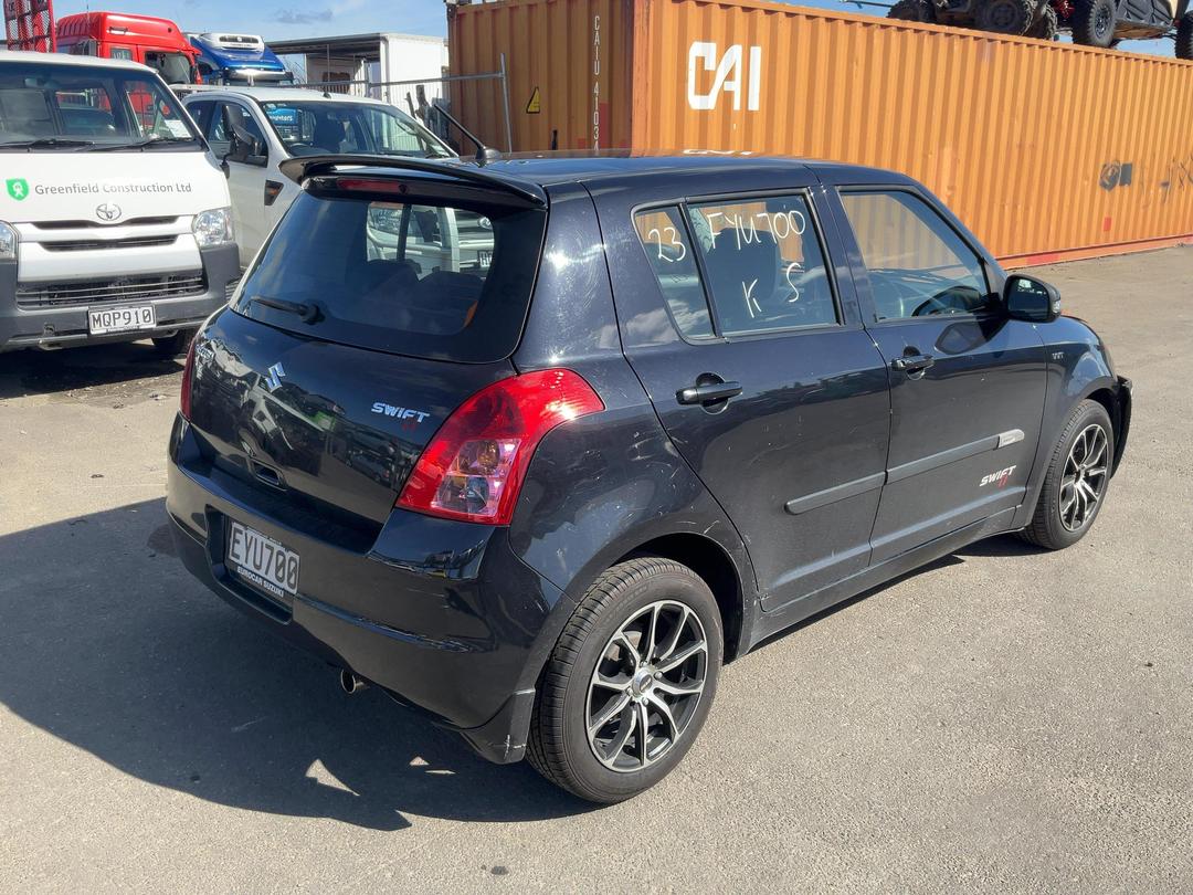 Photo '7' of Suzuki Swift Glxhal Photo '7' of Suzuki Swift Glxhal