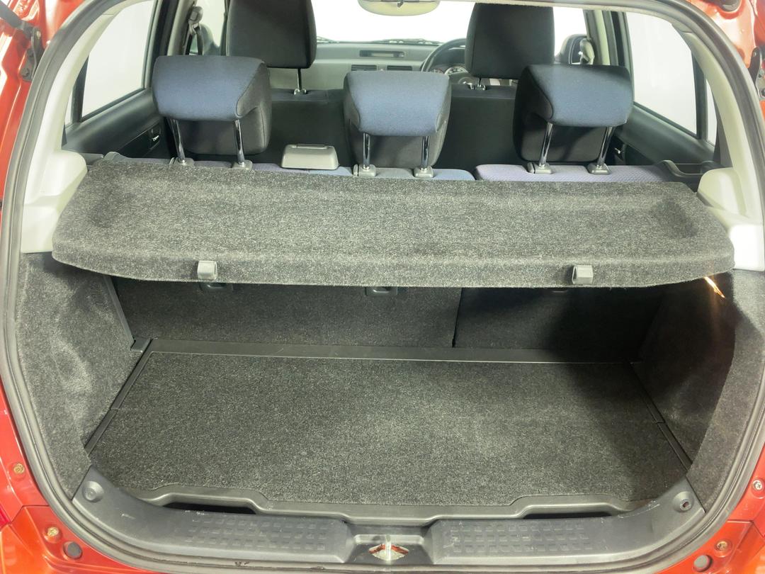 Photo '14' of Suzuki Swift
