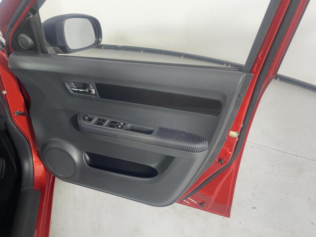Photo '15' of Suzuki Swift