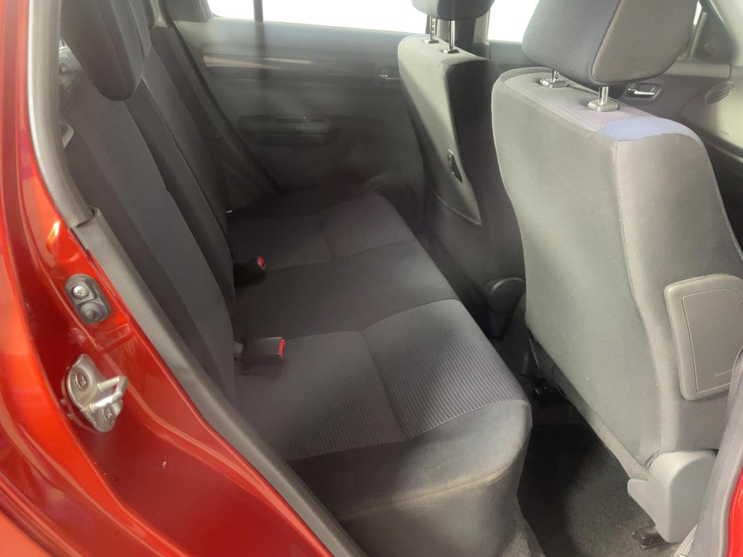 Photo '20' of Suzuki Swift