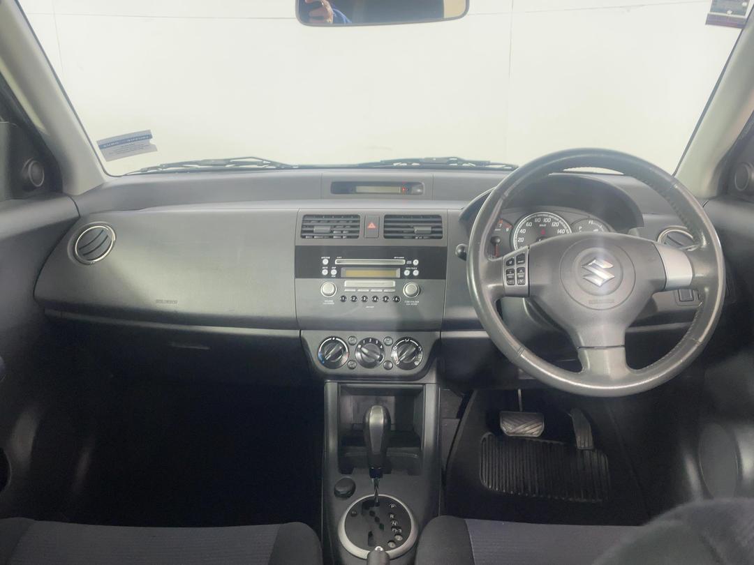 Photo '17' of Suzuki Swift