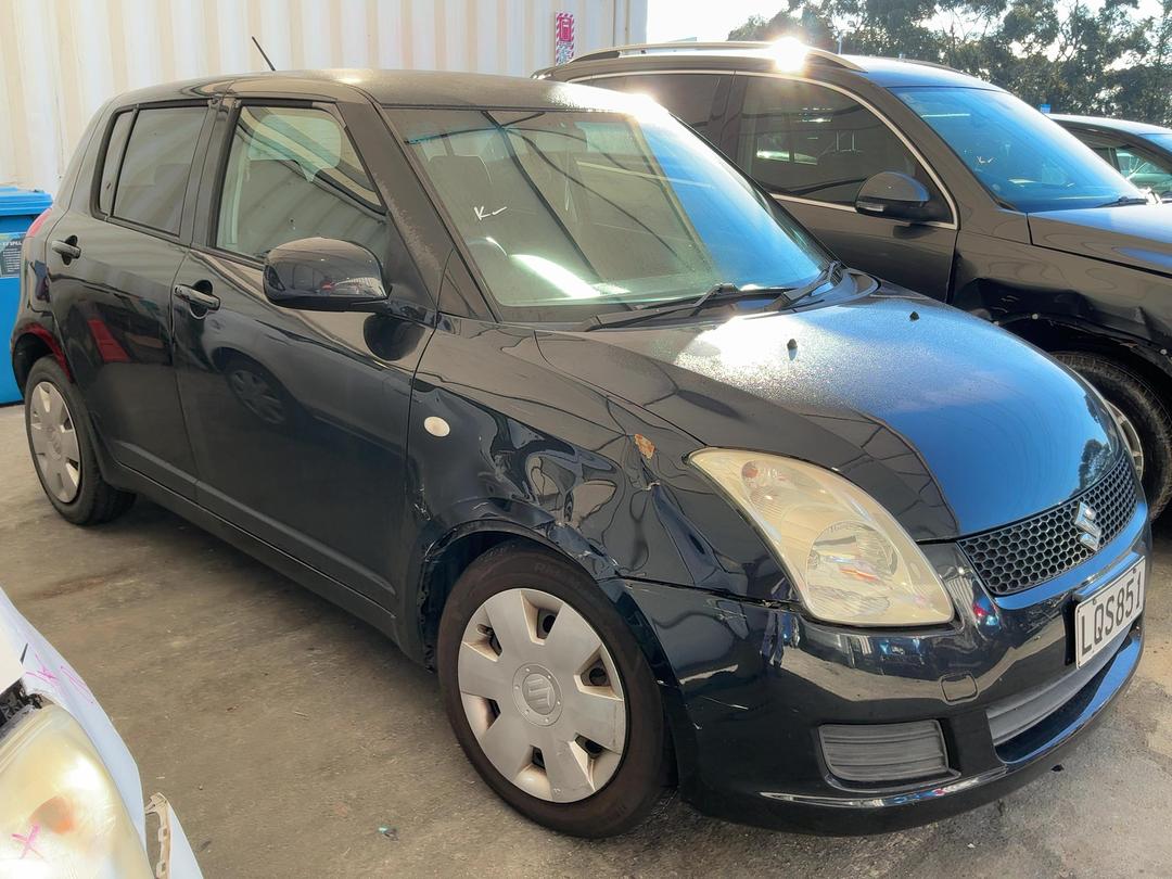 Photo '2' of Suzuki Swift Photo '2' of Suzuki Swift