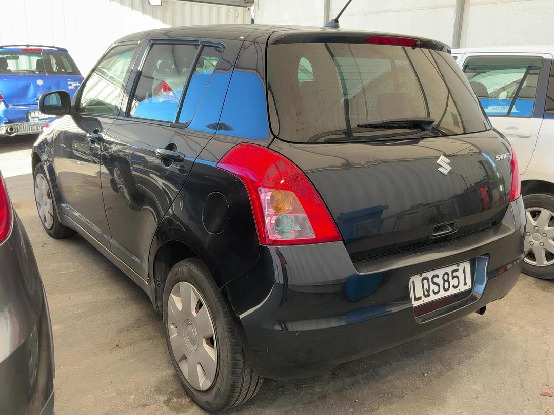 Photo '6' of Suzuki Swift Photo '6' of Suzuki Swift