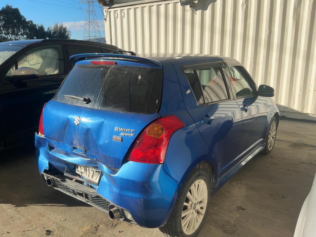 Photo '5' of Suzuki Swift Photo '5' of Suzuki Swift