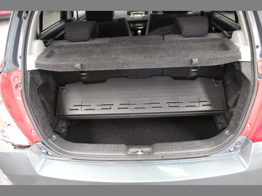 Photo '8' of Suzuki Swift
