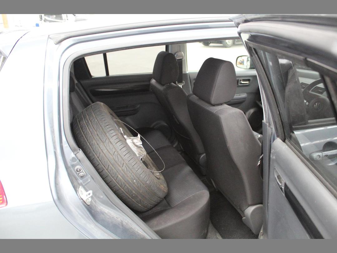 Photo '9' of Suzuki Swift