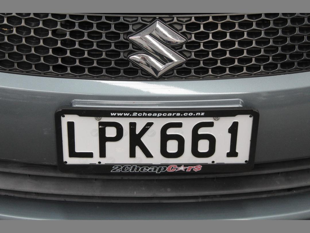 Photo '16' of Suzuki Swift