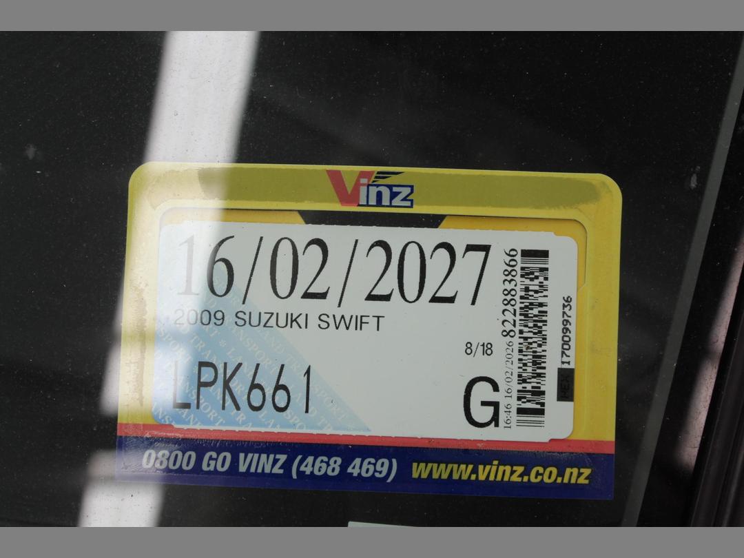 Photo '17' of Suzuki Swift