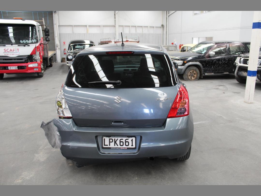 Photo '5' of Suzuki Swift